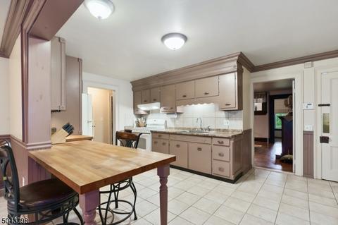 52 N Main St, Hackettstown, NJ 07840 photo 12