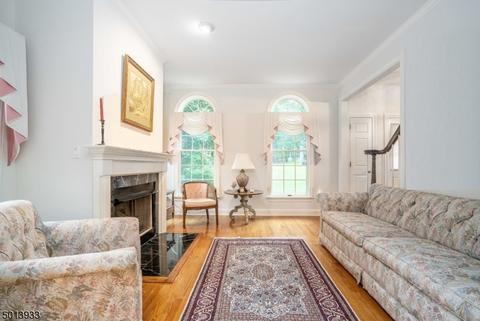 14 Sutton Farm Rd, Flemington, NJ 08822 photo 3
