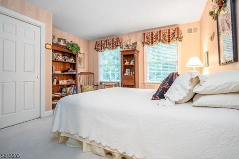 14 Sutton Farm Rd, Flemington, NJ 08822 photo 17