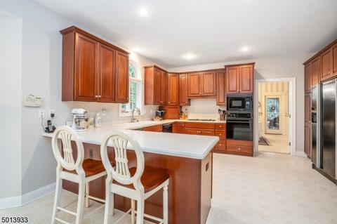 14 Sutton Farm Rd, Flemington, NJ 08822 photo 9