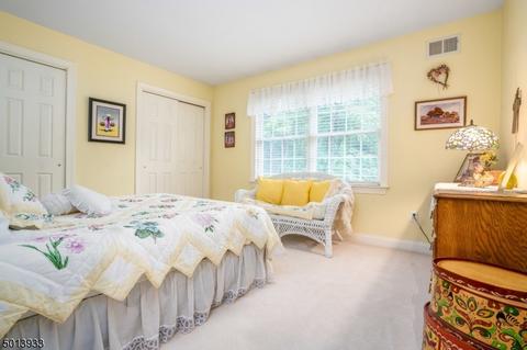 14 Sutton Farm Rd, Flemington, NJ 08822 photo 16