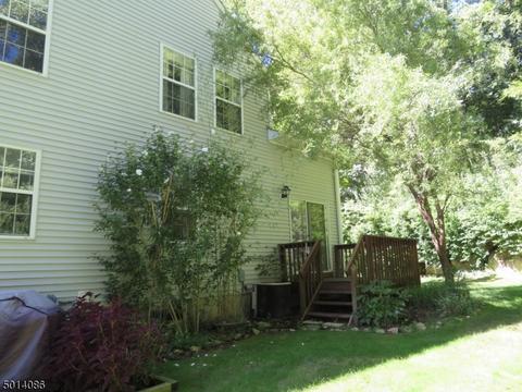 143 Wingate Dr, Hackettstown, NJ 07840 photo 6
