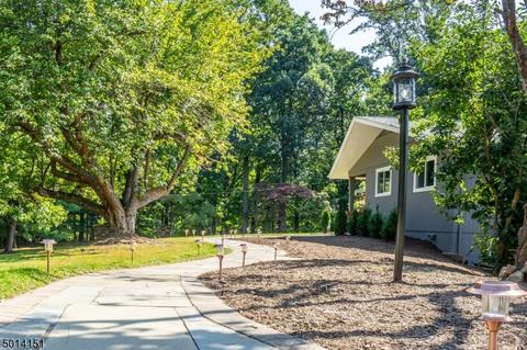 2 Robert Rd, Mendham, NJ 07945 photo 5