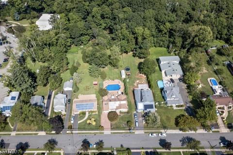 42 Cedar St, Cedar Grove, NJ 07009 photo 25