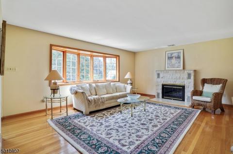 42 Cedar St, Cedar Grove, NJ 07009 photo 3