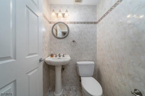802 Appleton Way, Whippany, NJ 07981 photo 8