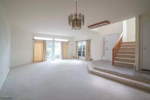 13 Gerard Pl, Parlin, NJ 08859 photo 6