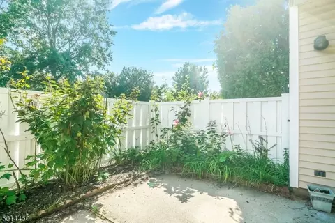 13 Gerard Pl, Parlin, NJ 08859 photo 12