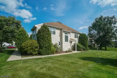 13 Gerard Pl, Parlin, NJ 08859 photo 1