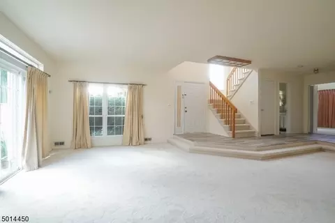 13 Gerard Pl, Parlin, NJ 08859 photo 5