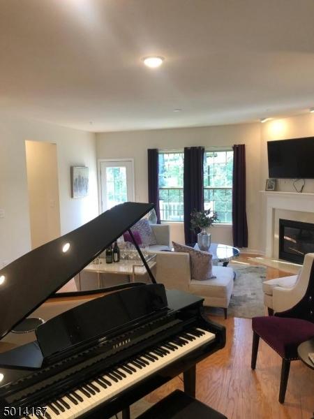 82 Albert Ct, Randolph, NJ 07869 photo 8