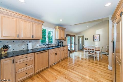 14 Fieldstone Pl, Wayne, NJ 07470 photo 7
