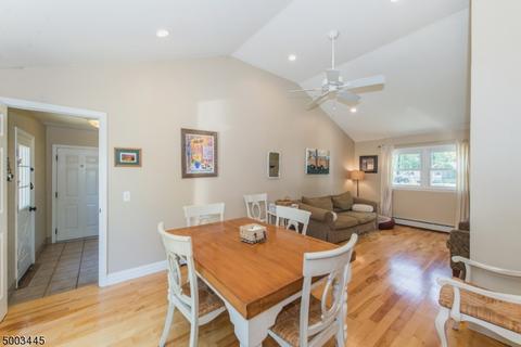 14 Fieldstone Pl, Wayne, NJ 07470 photo 8