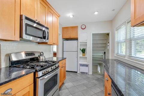 54 Gray St, Montclair, NJ 07042 photo 10