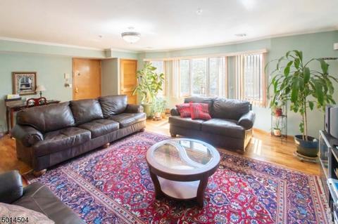 44 Johnson St, Newark, NJ 07105 photo 4