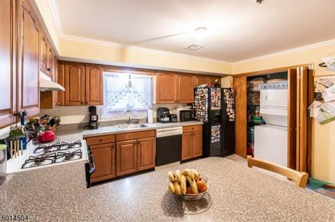 44 Johnson St, Newark, NJ 07105 photo 6
