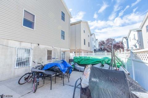 44 Johnson St, Newark, NJ 07105 photo 12