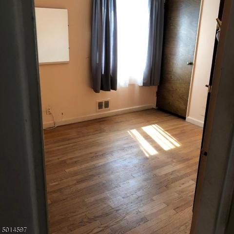 284 Taft Ct, River Edge, NJ 07661 photo 6
