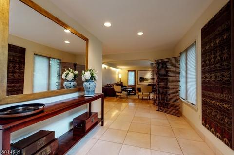 28 Echo Ridge Rd, Upper Saddle River, NJ 07458 photo 3
