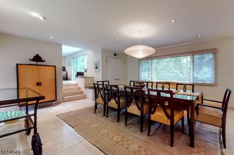 28 Echo Ridge Rd, Upper Saddle River, NJ 07458 photo 5