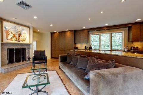 28 Echo Ridge Rd, Upper Saddle River, NJ 07458 photo 8