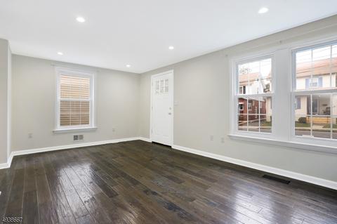 78 Van Ness Ter, Maplewood, NJ 07040 photo 4