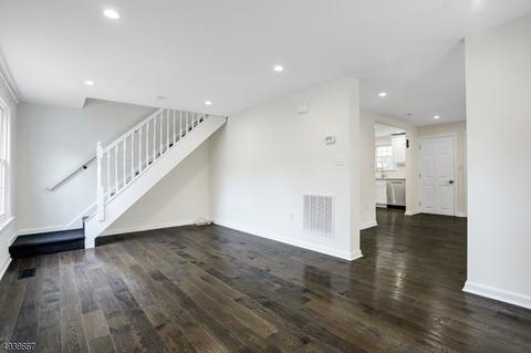 78 Van Ness Ter, Maplewood, NJ 07040 photo 5