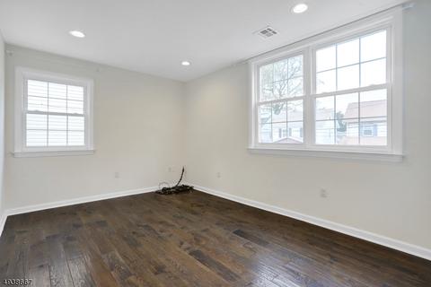 78 Van Ness Ter, Maplewood, NJ 07040 photo 12