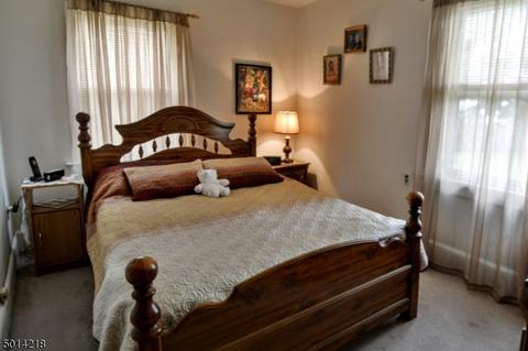 10 Franklin Pl, Wanaque Boro, NJ 07420 photo 4
