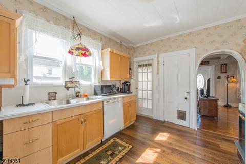 23 Berry St, Dover, NJ 07801 photo 3