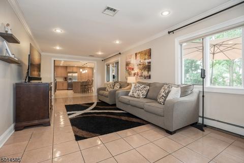 27 Huff Rd, Wayne, NJ 07470 photo 3