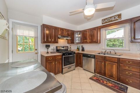 33 Shady Ter, Wayne, NJ 07470 photo 2