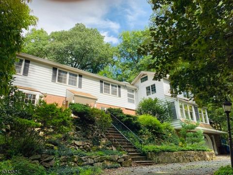 4 Brook Dr, Chester, NJ 07930 photo 1