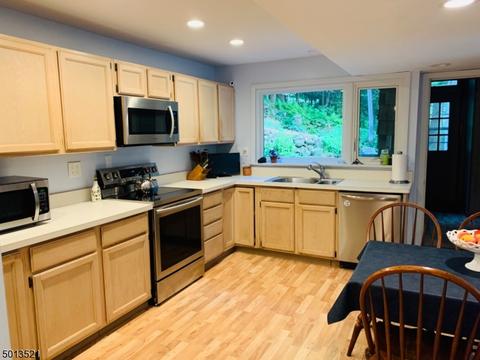 4 Brook Dr, Chester, NJ 07930 photo 5