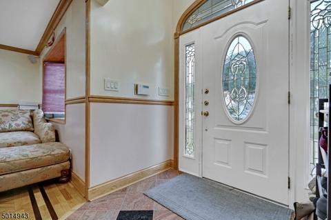 28 Hudson Pl, Bloomfield, NJ 07003 photo 3