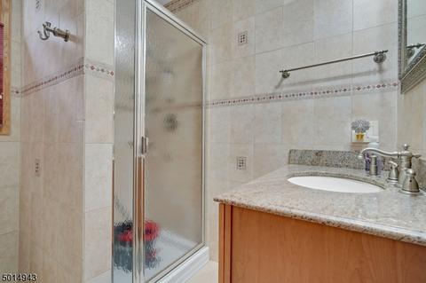 28 Hudson Pl, Bloomfield, NJ 07003 photo 12