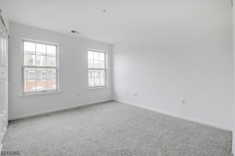 59 Yancy Dr, Newark, NJ 07103 photo 15