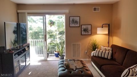 73 Crestview Ln, Mount Arlington, NJ 07856 photo 6
