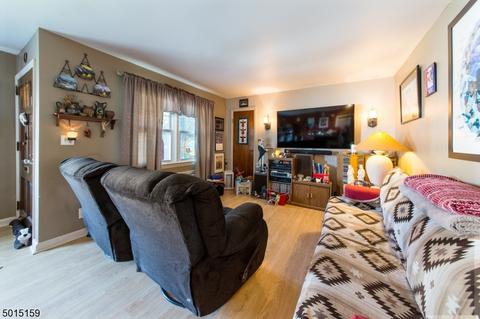 18 Franklin Ave, Wallington, NJ 07057 photo 5