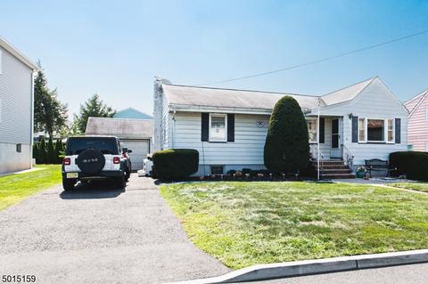 18 Franklin Ave, Wallington, NJ 07057 photo 2