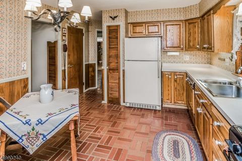 642 Cedarbrook Rd, Bridgewater, NJ 08807 photo 9