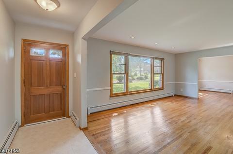 11 Heritage Dr, Warren, NJ 07059 photo 4