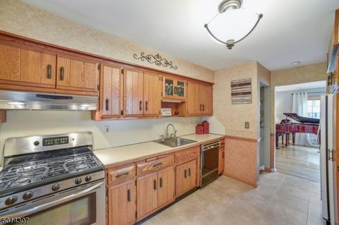 3 Sutton Pl, Cranford, NJ 07016 photo 10