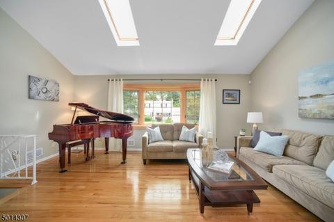 3 Sutton Pl, Cranford, NJ 07016 photo 5