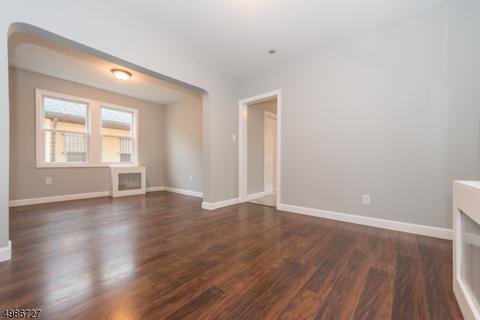517 E 31st St, Paterson, NJ 07504 photo 11