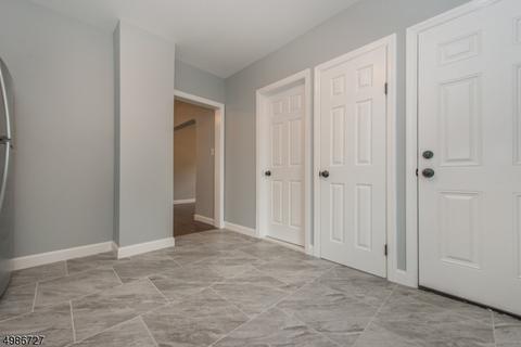 517 E 31st St, Paterson, NJ 07504 photo 3