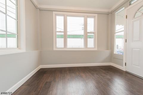 517 E 31st St, Paterson, NJ 07504 photo 4