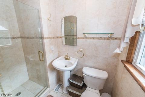 29 Cadmus Pl, Wayne, NJ 07470 photo 16
