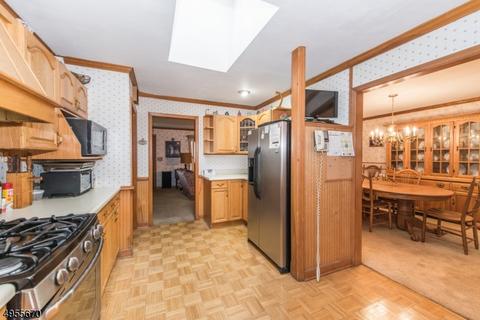 29 Cadmus Pl, Wayne, NJ 07470 photo 5