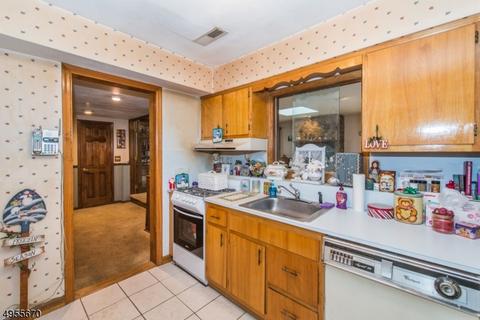 29 Cadmus Pl, Wayne, NJ 07470 photo 13